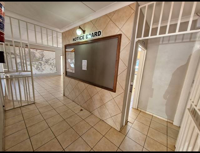 991M² OFFICE TO LET IN RAVENSWOOD